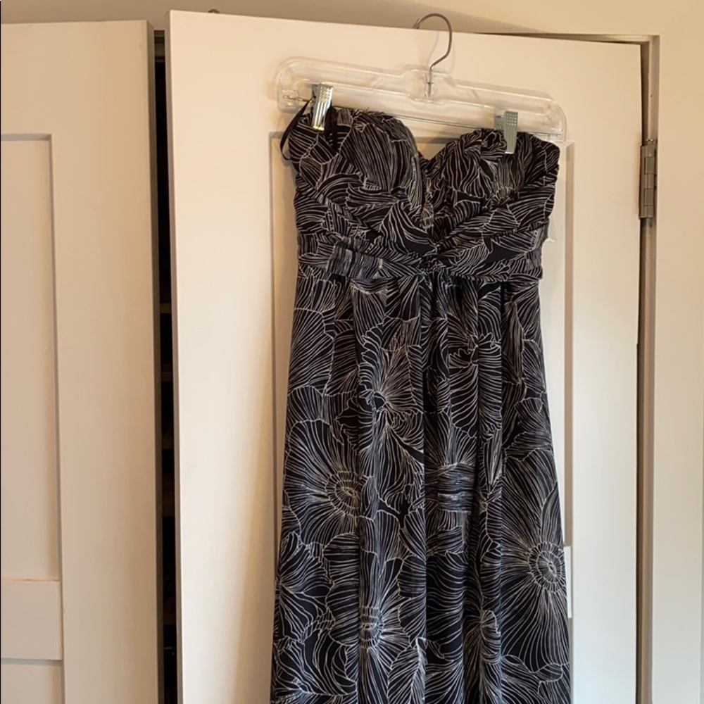 NWT Black/white flower floor-length maxi-dress